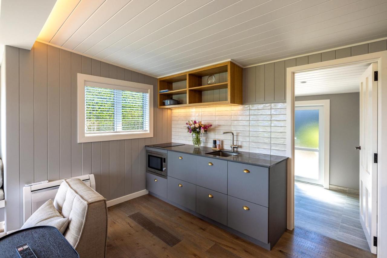 Smiths Cottage - Stay Waiheke Oneroa Экстерьер фото